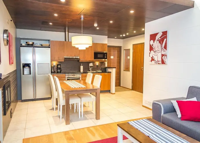 Junior Orange A6 By Interhome تاكوفوري